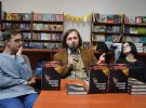 Книга «Канцелярії хрестових походів»  розповідає про Станіславів (Івано-Франківськ) XVII сторіччя. 