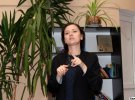 На презентации романа "Самое важное напкиинци" помогала в коммуникации и сурдопереводчица Наталья