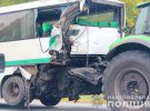 В Житомирской области автоцистерна протаранила на обочине автобус с пассажирами. 9 человек погибли, еще 10 - травмированы