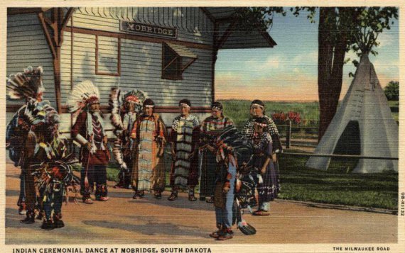 Индейский церемониальный танец. Южная Дакота