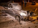 В Днепре Chevrolet Evanda на скорости врезался в фонарный столб. Водитель погиб на месте. Его пассажир в больнице
