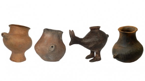 Дивні керамічні посудини використовували, щоб відлучити дітей від грудного молока