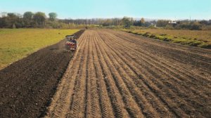 52% українців не підтримують ринок землі. Фото: JKL