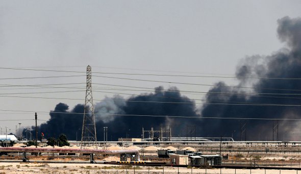 14 вересня 2019 року дрони єменських повстанців-хуситів атакували нафтосховища Саудівської Аравії. Підприємство ”Сауді Арамко”, якому належать сховища, повідомило, що внаслідок нападу скорочує щоденні поставки нафти на світовий ринок майже вдвічі – на 5,7 мільйона барелів. Це понад п’ять відсотків загальносвітового видобутку