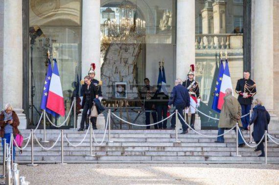 Во Франции прощаются с експрезидентом Жаком Шираком