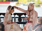 Индийская пара сыграла свадьбу мечты в парке Диснейленд