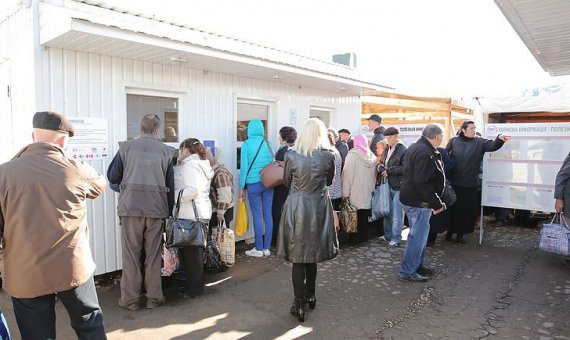 Щодня лінію розмежування на Донбасі перетинає понад 30 тисяч осіб