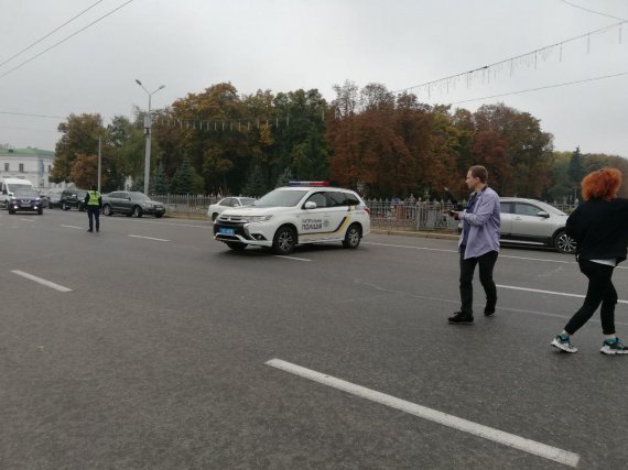 Перекривали дорогу, вимагали повернути МАФи