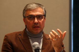 Філософ Костянтин Сігов: "Ключове питання сьогодні - якою може бути співпраця трьох поколінь українців у відновленні важливих для нас текстів"