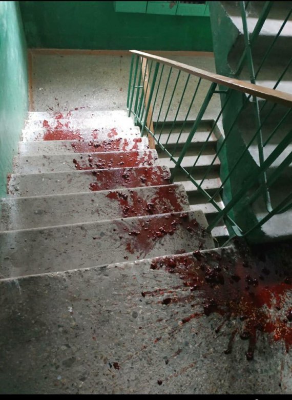 У під'їзді депутата Полтавської міськради Тетяни Паутової розлили кров