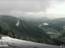 В горах Карпат осенью выпал снег 