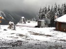 У горах Карпат восени випав сніг