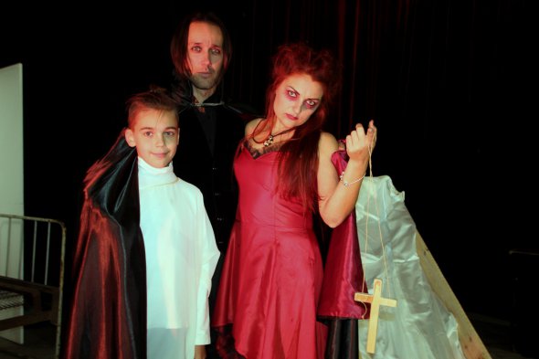 Родина Керусових - активні учасники усіх вистав аматорського театру "Малафея"