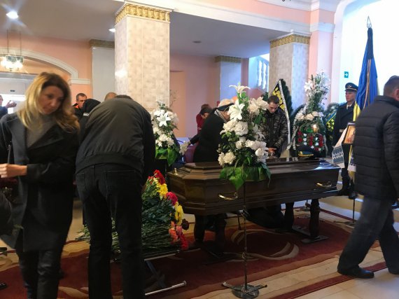 Трагедія під Львовом: у Вінниці попрощалися з командиром екіпажу розбитого літака Віталієм Степаненком