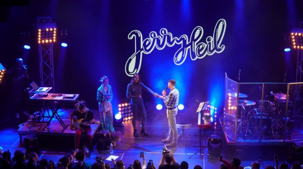 На концерті Jerry Heil прозвучало 16 пісень 