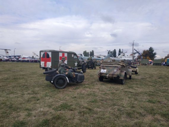 Імітація бойових дій 1940-х років на OldCarLand