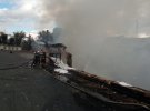 Тернопіль: рятувальники врятували нафтобазу від масштабної пожежі поряд