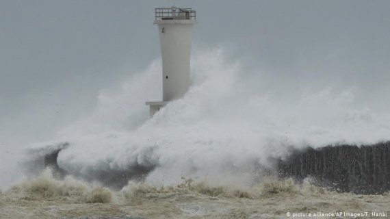 На Японію  обрушився потужний тайфун "Хагібіс"