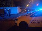 На вулиці Дегтярівській  в Києві біля офісу розстріляли 33-річного чоловіка. Він помер у лікарні