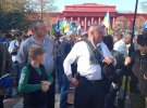 После торжественного митинга возле памятника Тарасу Шевченко участники марша пройдут по центральным улицам столицы