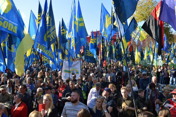 Состоялось шествие приуроченная ко Дню защитника Украины