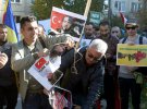 Курды устроили в Киеве акцию протеста против наступления Эрдогана в Сирии