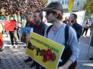 Курды устроили в Киеве акцию протеста против наступления Эрдогана в Сирии