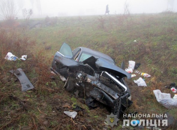 34-річний водій   легковика   із двома пасажирами зазнали  травм