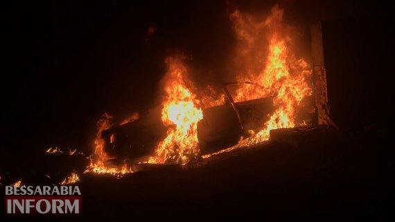 В Одесской области авто с людьми внутри взорвалось после мощного столкновения. Погиб водитель и его пассажирка