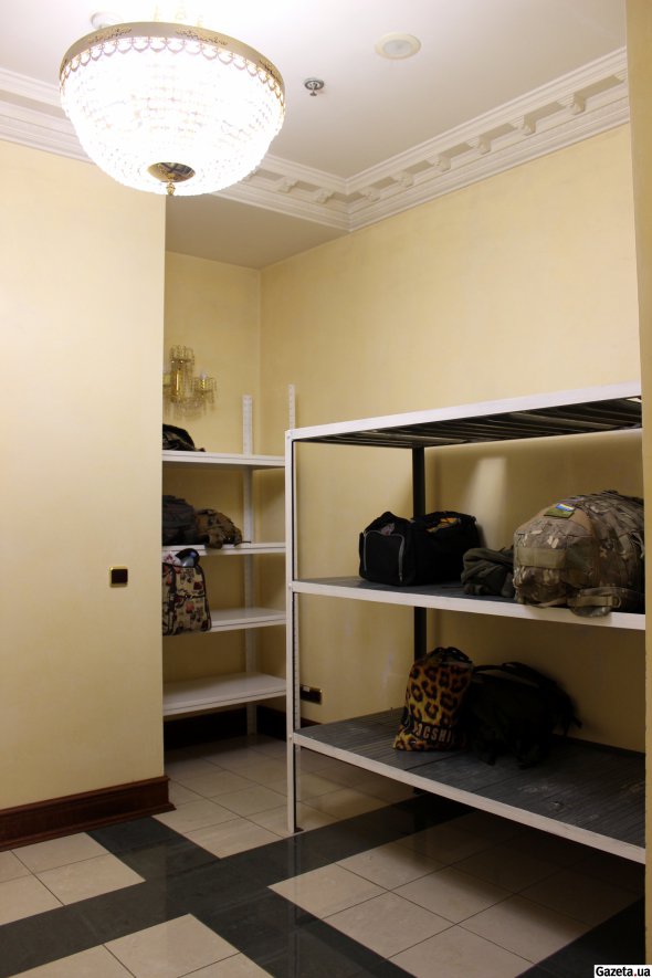 Кімната для зберігання речей військових