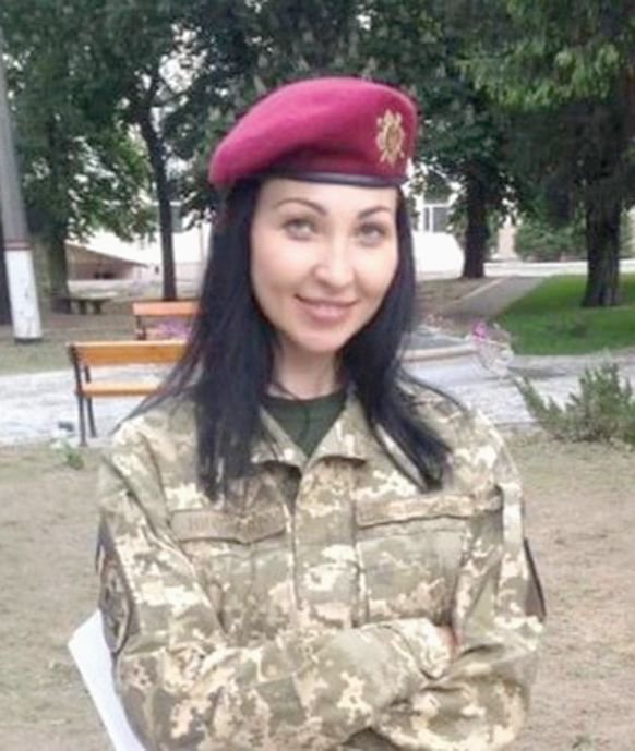 Військова 101-ї бригади охорони Генерального штабу Ярослава Никоненко воювала із 2015 року. Загинула біля Мар’їнки на Донеччині