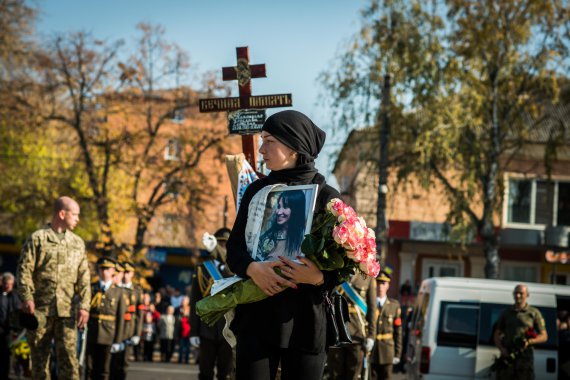 На Полтавщині попрощалися із Ярославою Никоненко, яку убив снайпер