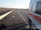 На Харківщині  вантажівка «МАН» протаранила припаркований «ВАЗ».  29-річний водій останньої загинув. Ще 4 людей в лікарні