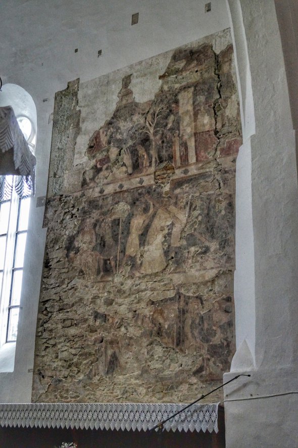 На Закарпатті під штукатуркою церкви знайшли унікальну фреску