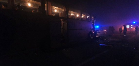 На дорозі Київ-Варшава  зіткнулися  автобус та вантажівка. Один з водіїв  автобуса загинув, троє пасажирів зазнали травм