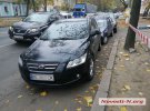 В Николаеве водитель Lexus RX 330 умер за рулем и протаранил 2 авто