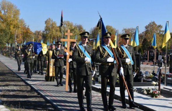 В Украине разработали новую церемонию захоронения военного, которая соответствует времени