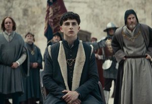 Тимоти Шаламе играет короля Генриха V в фильме "Король"