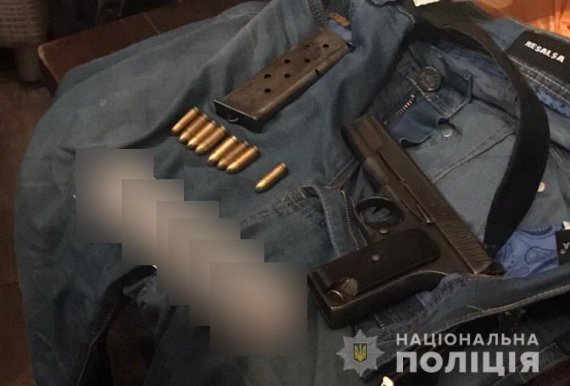 Поліцейські затримали організатора та виконавців замовного вбивства у селі Княжичі під Києвом