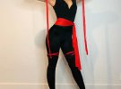 Жасмин Сандерс в сексуальном костюме ниндзя.