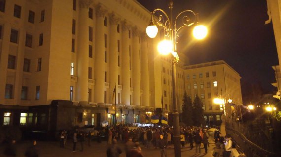 На Майдані Незалежності влаштували акцію-протесту через розведення сил. Фото: Софія Староконь