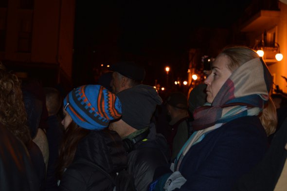 Українців обурила новина про відведення військ - вийшли під будівлю Офісу Президента