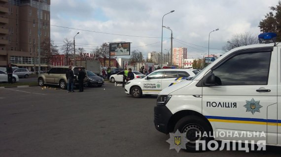 Перестрелка в Харькове произошло 25 октября. Один из мужчин погиб, другой получил тяжелые травмы. Третий участник подорвал себя гранатой