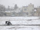 2-е место в категории «Молодой фотограф погоды». Мотоцикл застрял в снегу зимой в Иране.