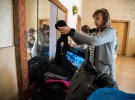 Волонтери привезли гуманітарну допомогу мешканцям Золотого-4 на Луганщині