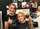 Багато дітей зголосились підстригти волосся для допомоги онкохворим 