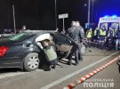 У Києві на Брест-Литовському шосе у Святошинському районі вибухнув Мерседес-Benz S600. Є загиблий та поранені