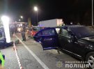У Києві на Брест-Литовському шосе у Святошинському районі вибухнув Мерседес-Benz S600. Є загиблий та поранені