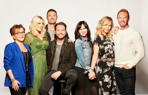 Перезапуск сериала "Беверли-Хиллз, 90210" закрыли после первого сезона.