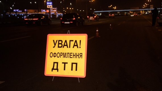 У Києві  на просп Бажана в результаті зіткнення  Logan і   Lexus загинула дівчина-пішохід